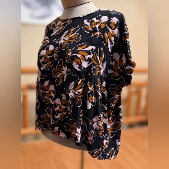 Madewell Cuffed-Sleeve Shirred Top – Duskblossom Print (Size S) - Picture 5 of 9